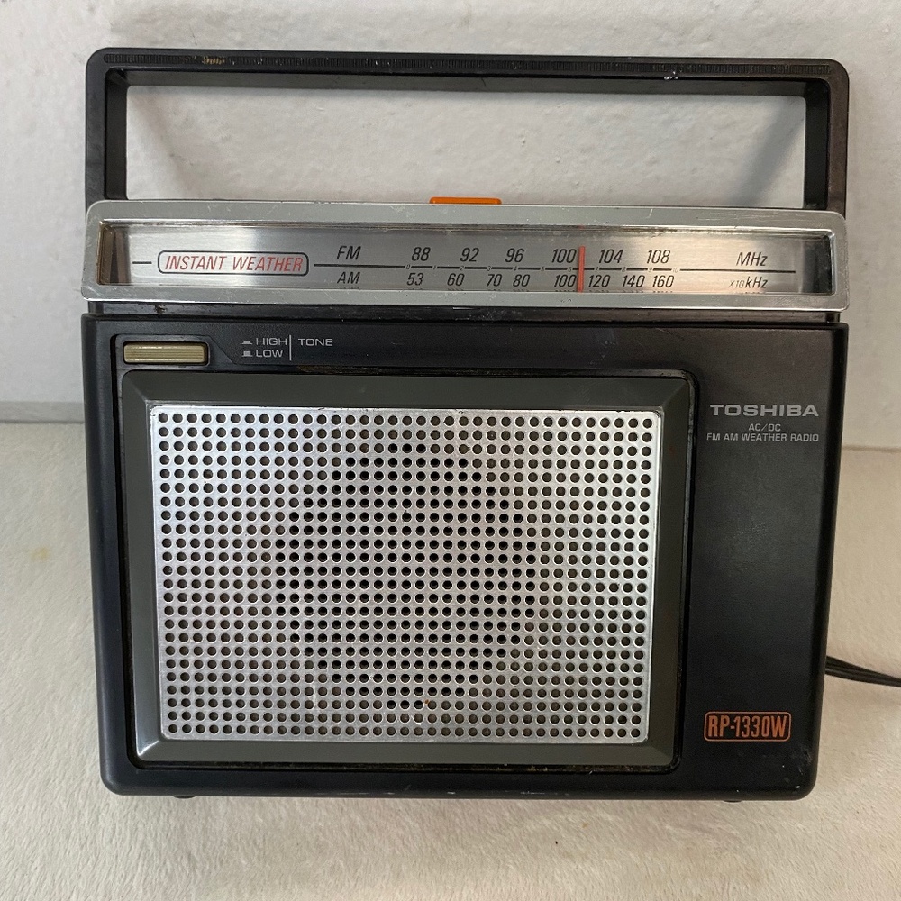 Vintage Toshiba RP- 1330w  AM - FM Weather original radio 60s/70s  Works Tested